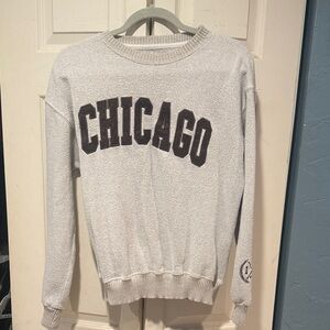 Chicago Graphic Sweatshirt in Light Gray like new